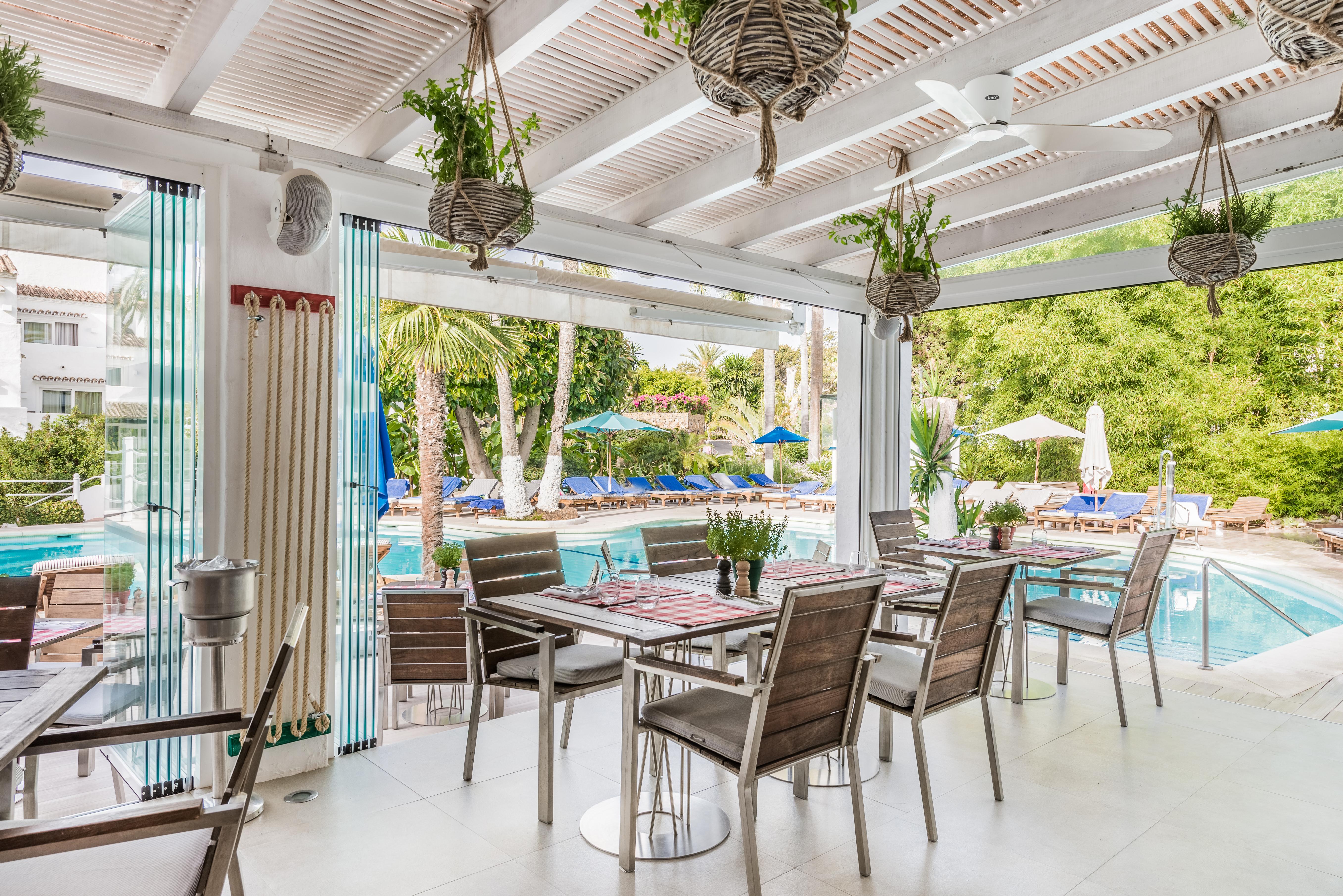 Puente Romano Beach Resort 马尔韦利亚 外观 照片